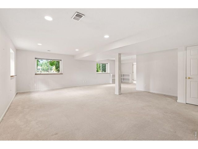 900 Ashford Ln, Fort Collins, CO 80526