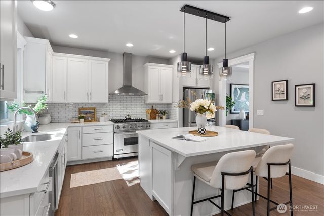 18829 33rd Avenue NE, Lake Forest Park, WA 98155