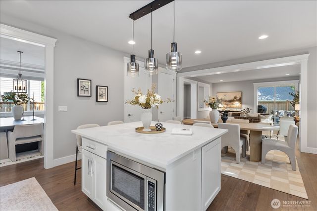 18829 33rd Avenue NE, Lake Forest Park, WA 98155