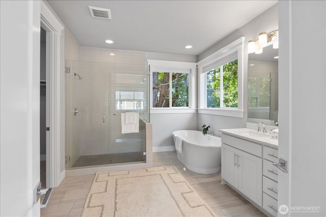 18829 33rd Avenue NE, Lake Forest Park, WA 98155