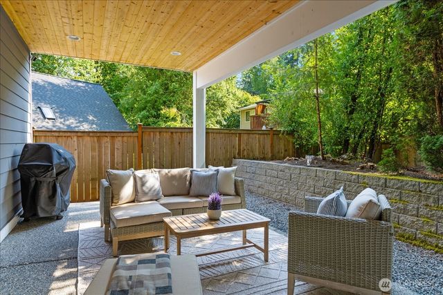 18829 33rd Avenue NE, Lake Forest Park, WA 98155