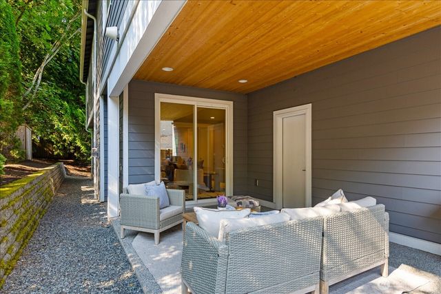 18829 33rd Avenue NE, Lake Forest Park, WA 98155