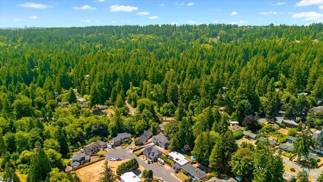 18829 33rd Avenue NE, Lake Forest Park, WA 98155