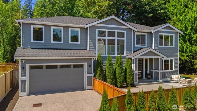 18829 33rd Avenue NE, Lake Forest Park, WA 98155