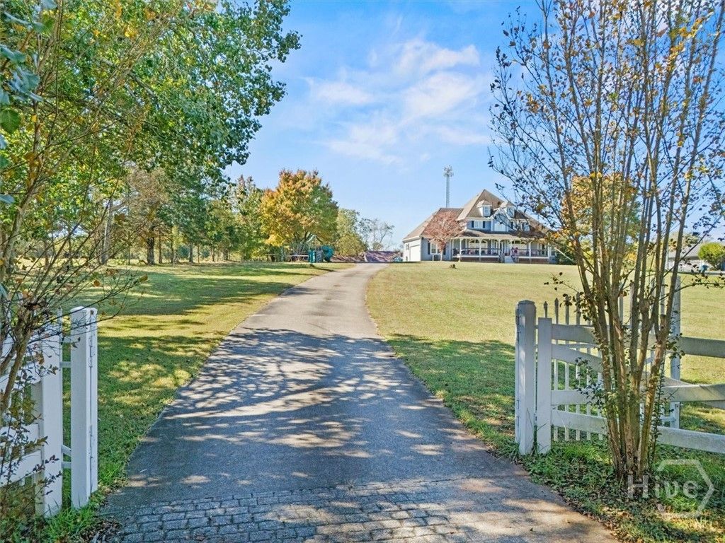 Image 3 of property listing at 2790 Fannie Thompson Road NW, Monroe, GA 30656