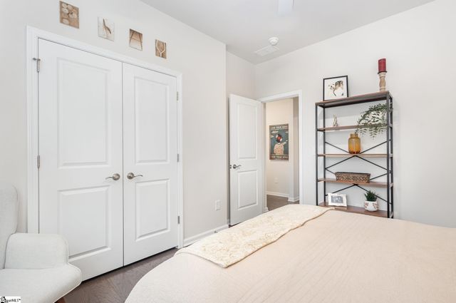 264 Double Crest Drive, Taylors, SC 29687