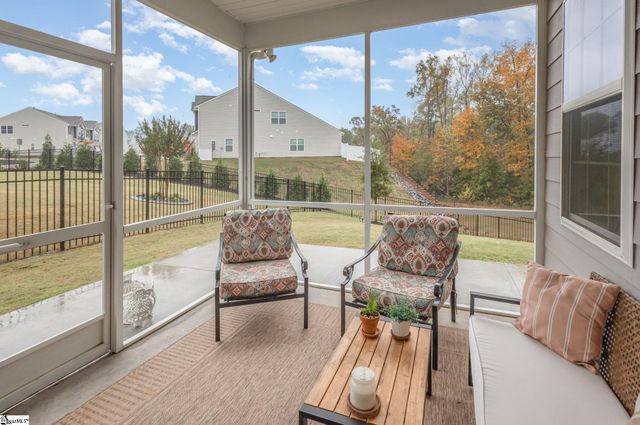 264 Double Crest Drive, Taylors, SC 29687