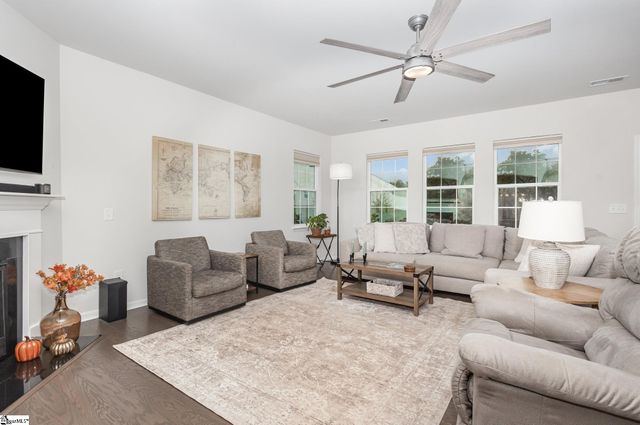 264 Double Crest Drive, Taylors, SC 29687