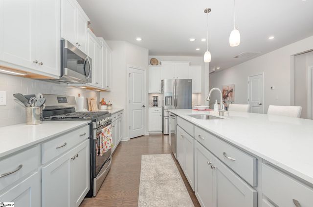 264 Double Crest Drive, Taylors, SC 29687