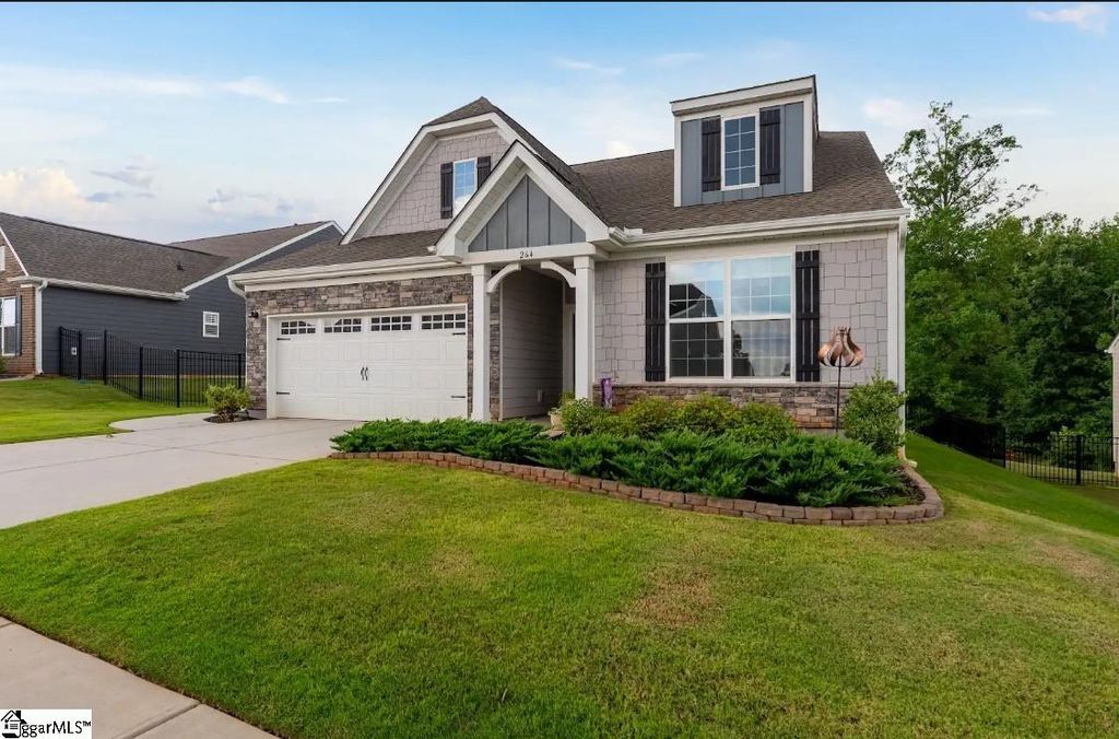 264 Double Crest Drive, Taylors, SC 29687