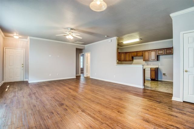 2400 18th Street, Plano, TX 75074