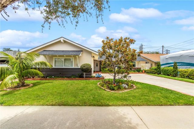 10441 Sunday, Huntington Beach, CA 92646