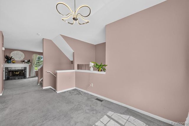 217 Oak Ridge Drive, Pontiac, MI 48341