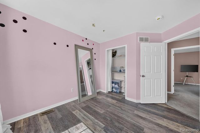 217 Oak Ridge Drive, Pontiac, MI 48341
