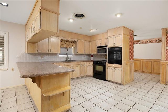 304 N Palm Drive, Pharr, TX 78577