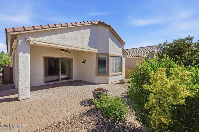 307 W Calle Media Luz, Sahuarita, AZ 85629