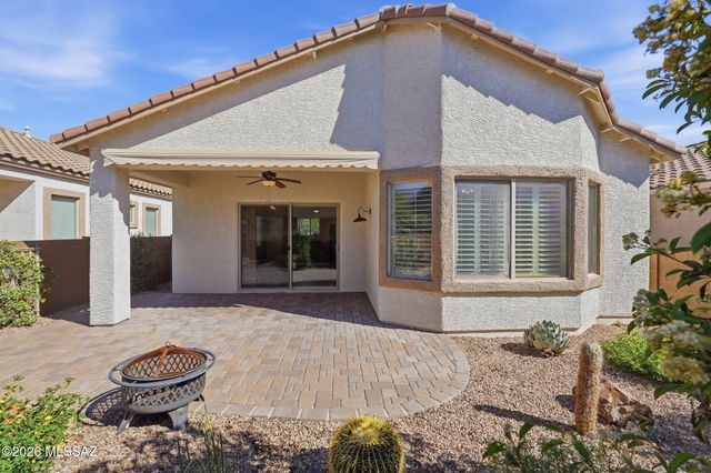 307 W Calle Media Luz, Sahuarita, AZ 85629