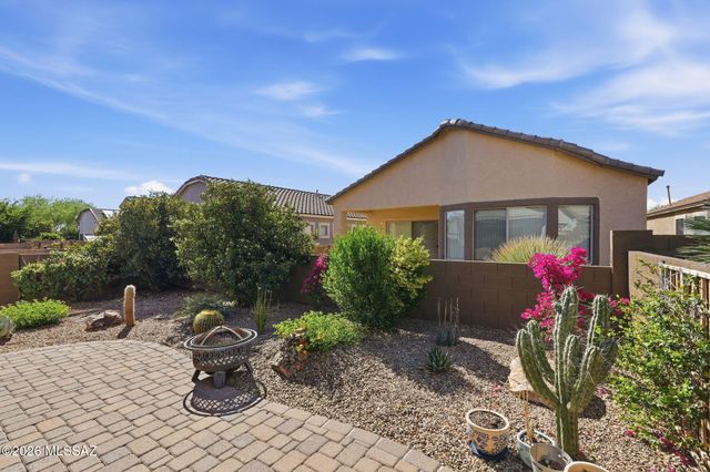 307 W Calle Media Luz, Sahuarita, AZ 85629