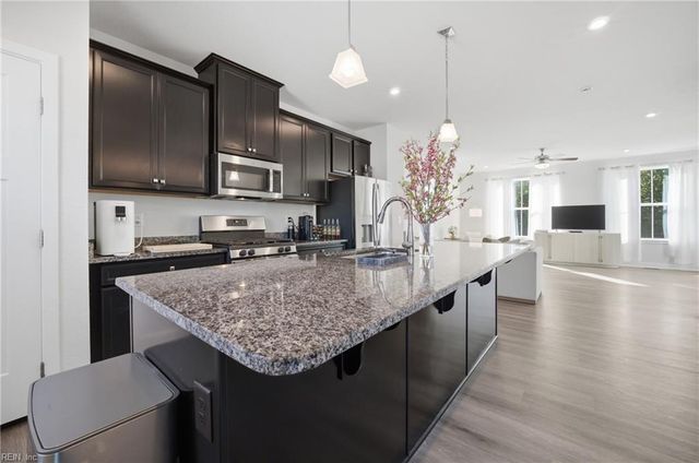 959 Gabion WAY, Chesapeake, VA 23322