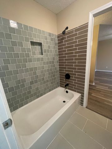 531 Amquiwood Ct, Madison, TN 37115