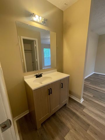 531 Amquiwood Ct, Madison, TN 37115