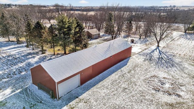 8131 E Creek Road, Janesville, WI 53546