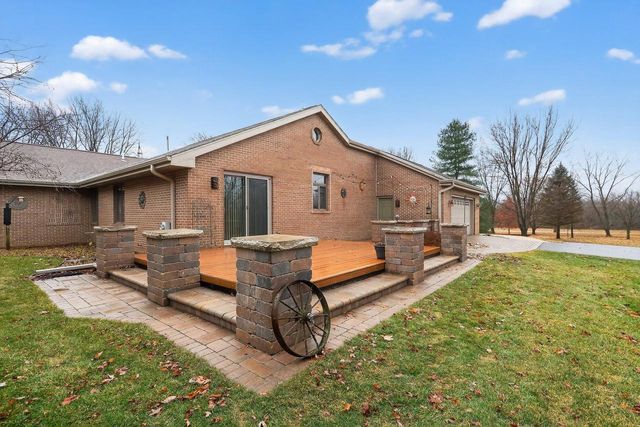 8131 E Creek Road, Janesville, WI 53546