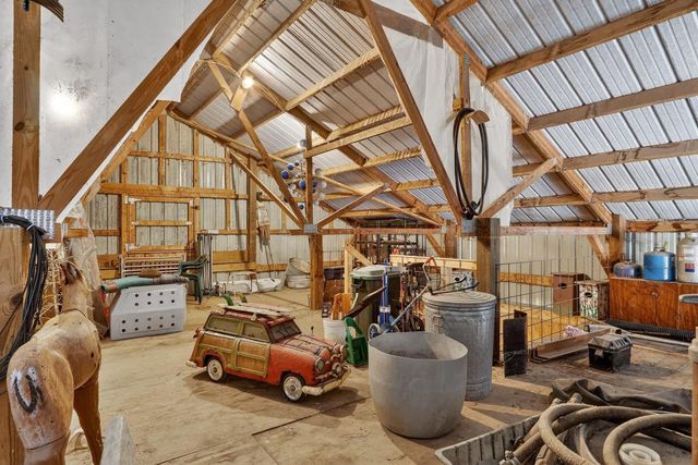 8131 E Creek Road, Janesville, WI 53546