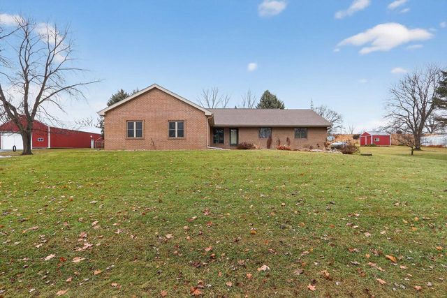 8131 E Creek Road, Janesville, WI 53546