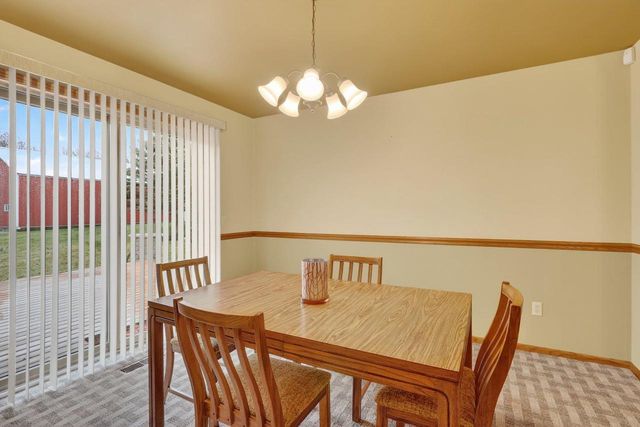 8131 E Creek Road, Janesville, WI 53546