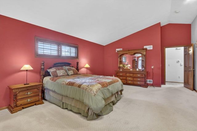 8131 E Creek Road, Janesville, WI 53546