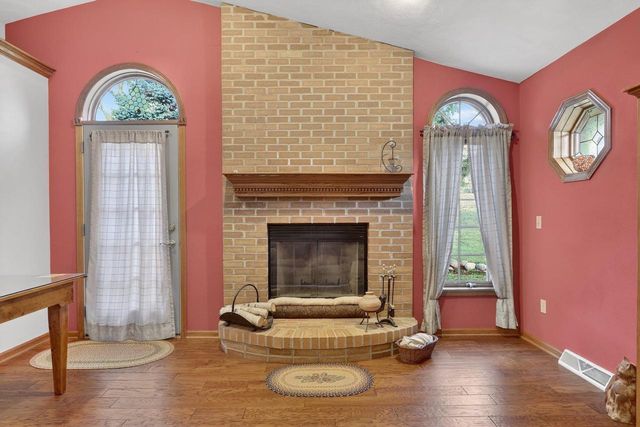 8131 E Creek Road, Janesville, WI 53546