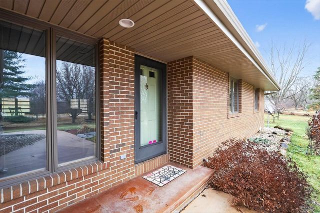 8131 E Creek Road, Janesville, WI 53546