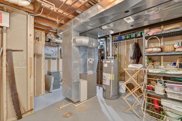 8131 E Creek Road, Janesville, WI 53546