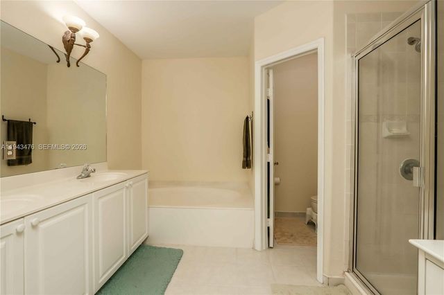 5542 NW 112th Ct, Doral, FL 33178