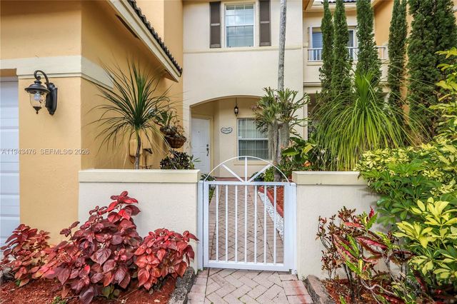 5542 NW 112th Ct, Doral, FL 33178