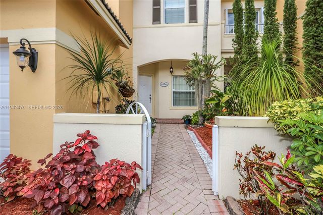 5542 NW 112th Ct, Doral, FL 33178