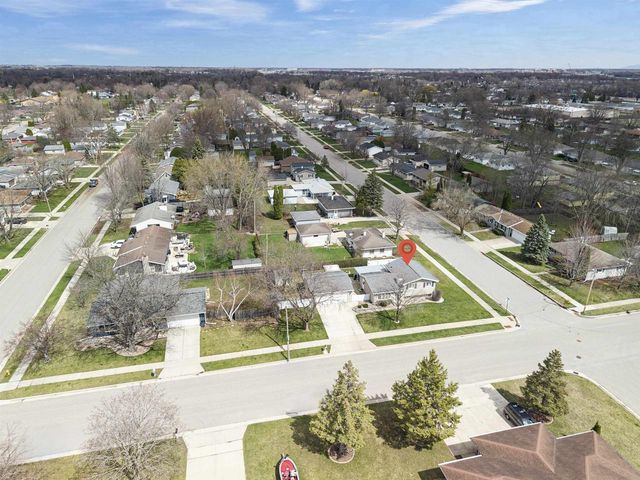 1021 APPLE BLOSSOM DRIVE, Neenah, WI 54956