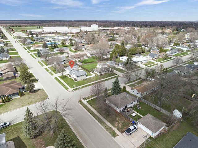 1021 APPLE BLOSSOM DRIVE, Neenah, WI 54956
