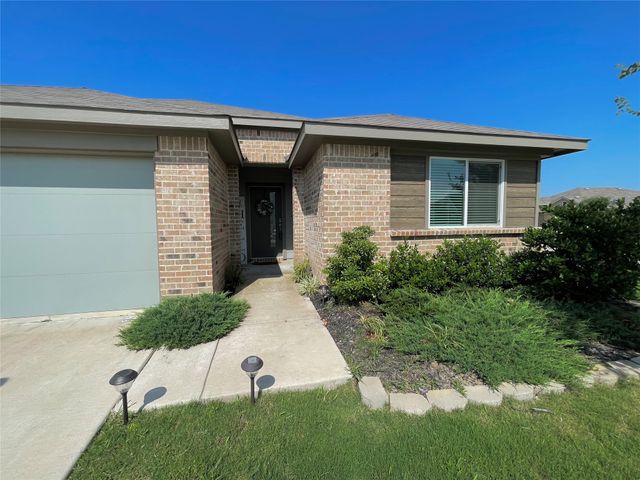 1521 Hulen Park Trail, Alvarado, TX 76009