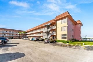 18555 NE 14th Ave 613, Miami, FL 33179