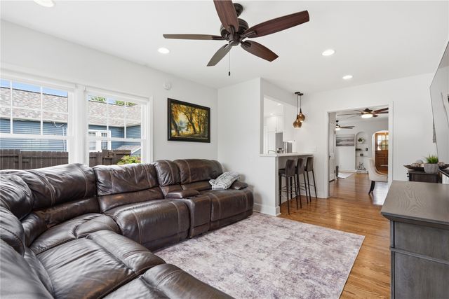 2610 E Avenue NE, Cedar Rapids, IA 52402