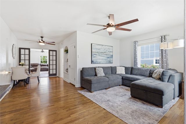 2610 E Avenue NE, Cedar Rapids, IA 52402