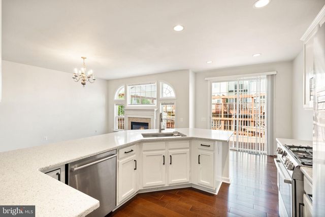 7056 COURTYARD WAY, Haymarket, VA 20169
