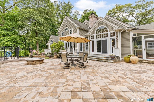 91 Dogwood Lane, Stamford, CT 06903