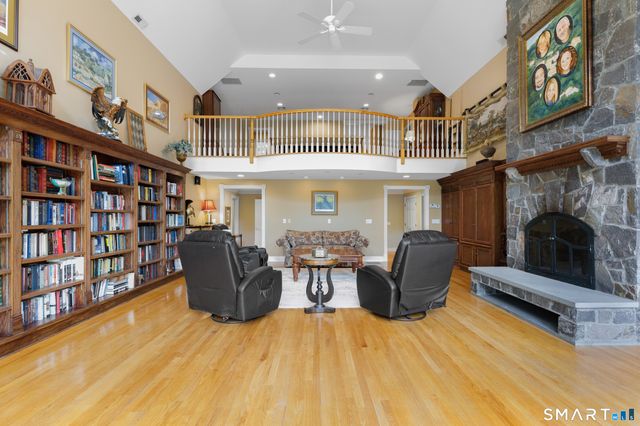 91 Dogwood Lane, Stamford, CT 06903