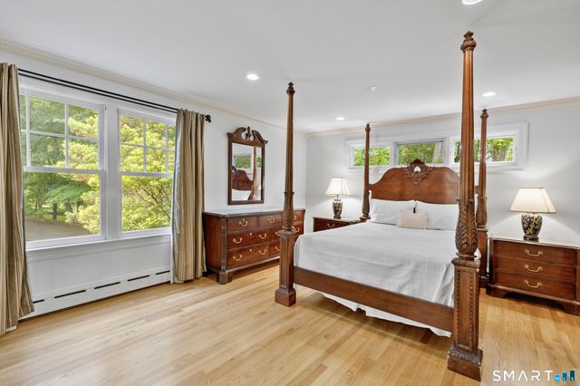 91 Dogwood Lane, Stamford, CT 06903