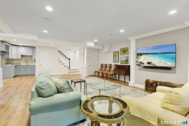 91 Dogwood Lane, Stamford, CT 06903