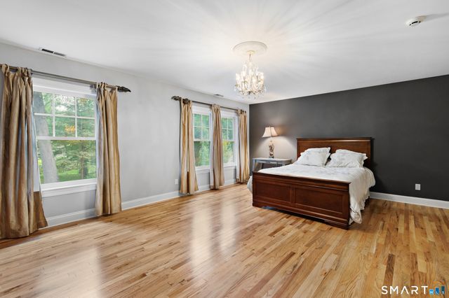 91 Dogwood Lane, Stamford, CT 06903