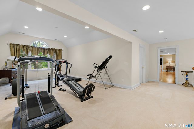 91 Dogwood Lane, Stamford, CT 06903